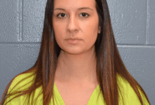 Наставница средње школе у ​​Џорџији Данијел Вивер оптужена за злостављање деце у сексуалном злостављању ученика