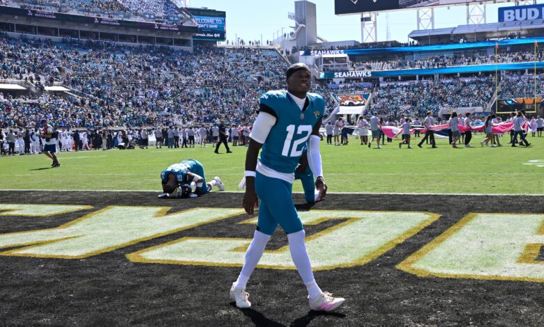 Употреба Трависа Хунтера у ЦБ, ВР за сезону Јагуарса 2026. откривена у најновијим гласинама НФЛ-а Употреба Трависа Хунтера у ЦБ, ВР за сезону Јагуарса 2026. откривена у најновијим гласинама НФЛ-а