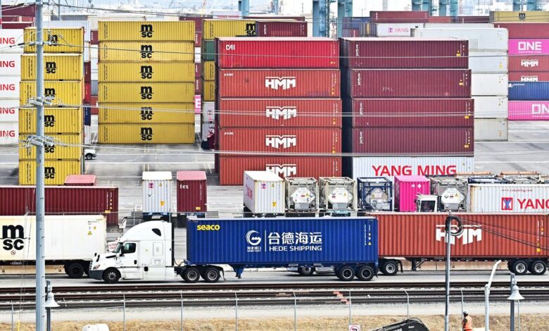 Врховни суд одлучио да је већина тарифа Доналда Трампа незаконита