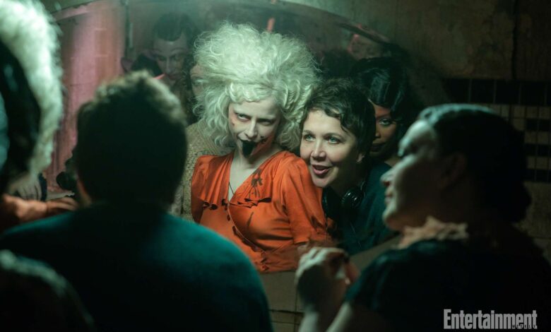 Меги Џиленхол, две ћерке Питера Сарсгора, снимиле су камео у филму „Невеста!“ (ексклузивно)