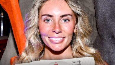 Бони Блу каже да је трудна након незаштићеног секса са 400 мушкараца Бони Блу каже да је трудна након незаштићеног секса са 400 мушкараца