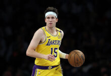 Остин Ривс се враћа за пораз Лејкерса од Нетса са 125-109 након што је пропустио 19 утакмица