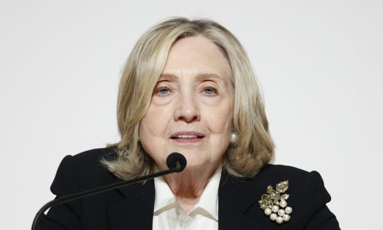 Хилари Клинтон каже да би њено појављивање на Епштајну могло да буде јавно и телевизијско