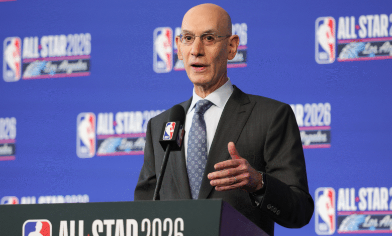 Адам Силвер приморан да се позабави конкурентношћу, Клиперсима, још више криза усред најизазовније године комесара