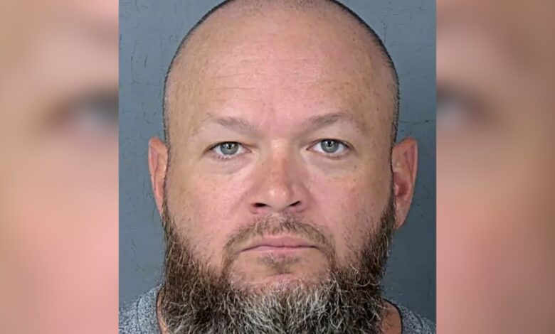 Трамп је помиловао побуњеника у Капитолу, осуђеног за сексуално злостављање деце