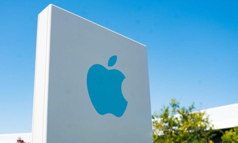 Аппле ради на преклопној верзији свог првог склопивог иПхоне-а, пише у извештају Аппле ради на преклопној верзији свог првог склопивог иПхоне-а, пише у извештају