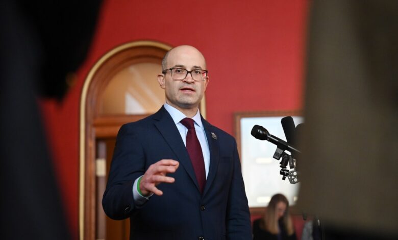 НИ ГОП жели да искористи заустављени фонд за зелену енергију како би дао кредите за растуће рачуне за комуналне услуге НИ ГОП жели да искористи заустављени фонд за зелену енергију како би дао кредите за растуће рачуне за комуналне услуге