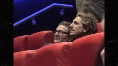 Педро Паскал и Рафаел Оларра заједно гледају ‘Вутхеринг Хеигхтс’ у позоришту