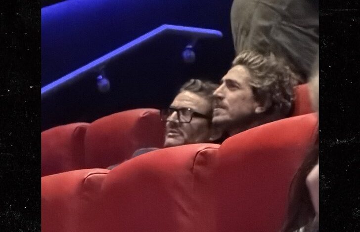 Педро Паскал и Рафаел Оларра заједно гледају ‘Вутхеринг Хеигхтс’ у позоришту