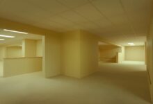 Ево првог тизера за А24-ову адаптацију Тхе Бацкроомс