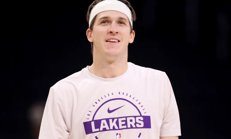 Остин Ривс из Лејкерса враћа се после повреде листа након што је пропустио 19 утакмица