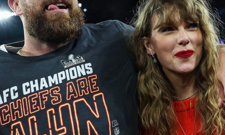 Травис Келце разбија столицу Тејлор Свифт на Нев Хеигхтс