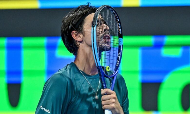 Аустралска тениска звезда Алексеј Попирин претрпео је пораз од Јанника Синера након што је коначно остварио прву победу за шест месеци