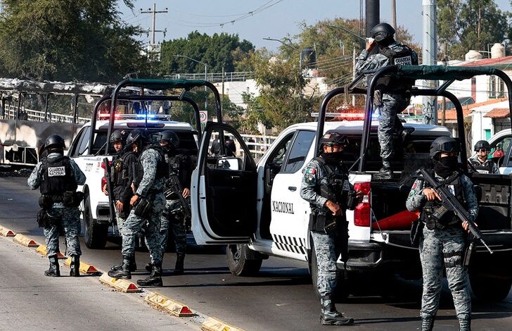 Пуерто Ваљарта, Мексико под опсадом након што је војска убила главног вођу картела