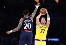 Лејкерси задржавају Клиперсе док Кавхи Леонард касно излази са болом левог скочног зглоба