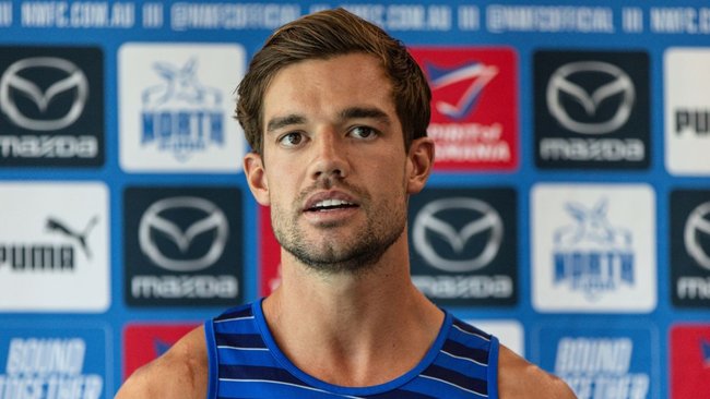 Аластер Кларксон разговара са бившим капитеном Ји Симпкином након неуспешне размене ван сезоне