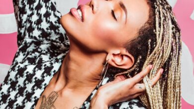 Најбоља мода 90-их, трендови за ношење у 2026