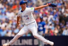 Ориолес потписао слободног агента Криса Басита, бившег бацача Блу Џејса, на једногодишњи уговор