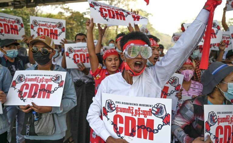 побегавши од војног врха Мјанмара да би докторирао у иностранству