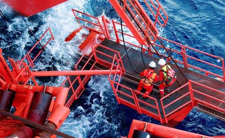 Подржите људе и њихове изворе за живот, а не индустрију фосилних горива