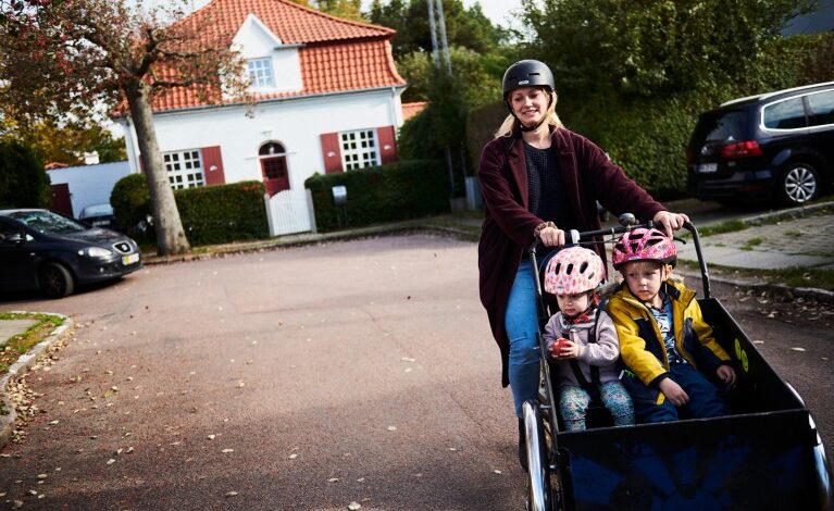 Колика је ‘казна за материнство’? У Данској то износи 120.000 долара