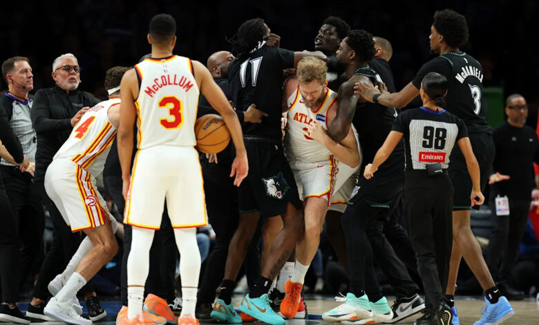 Наз Реид, Моухамед Гуеие кажњени по 35.000 долара након борбе у победи Тимбервулвса над Хоксима