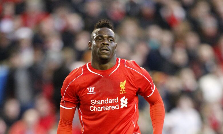 Бивша звезда Премијер лиге Марио Балотели тврди да је био расно злостављан током утакмице у УАЕ