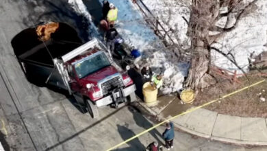 Дивљи видео приказује дампер који је прогутала вртача у Њ-у, а требало је да се поправи