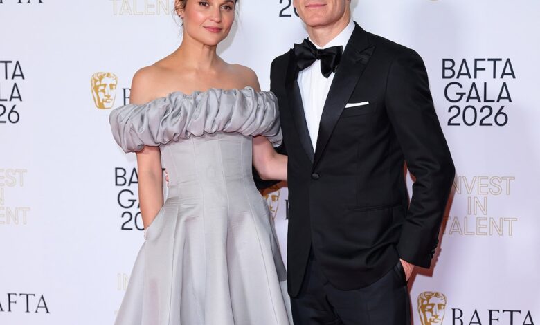 Мицхаел Фассбендер, Алициа Викандер Ред Царпет Дате на БАФТА Гала