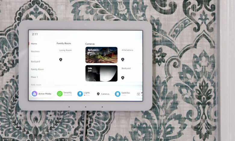 Зашто је Амазон-ов Ецхо Хуб постао мој омиљени начин да контролишем свој паметни дом Зашто је Амазон-ов Ецхо Хуб постао мој омиљени начин да контролишем свој паметни дом