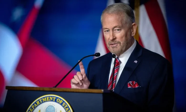 Амерички амбасадор детаљно описује достигнућа у борби против трговине оружјем