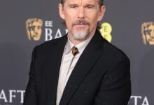 Етхан Хавке НСФВ одговор на питање о једењу у кревету