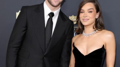 Трудна Хејли Стајнфелд на захтеву Џоша Алена за Дан заљубљених Трудна Хејли Стајнфелд на захтеву Џоша Алена за Дан заљубљених