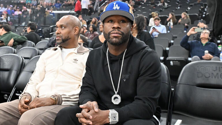 Флојд Мејведер планира да оконча боксерску пензију након изложбе Мајка Тајсона