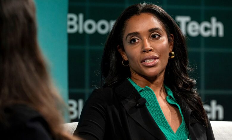 Сара Бонд напушта Ксбок