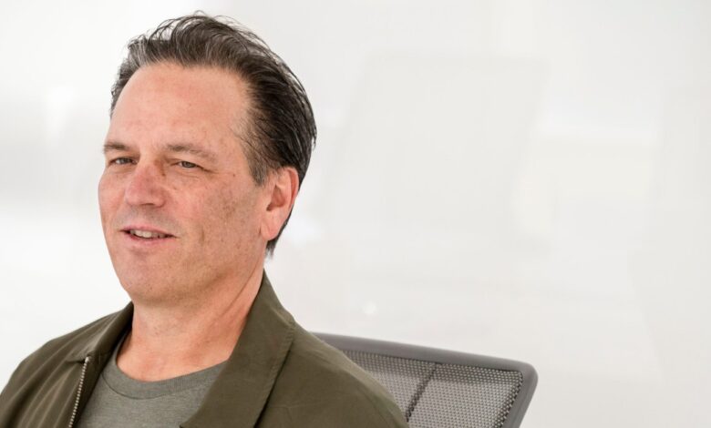 Промена Ксбок-а: Фил Спенсер и Сара Бонд напуштају Мицрософт