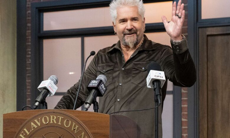 Гај Фиери открива шта му фанови вичу што је ‘привукао пажњу свих’