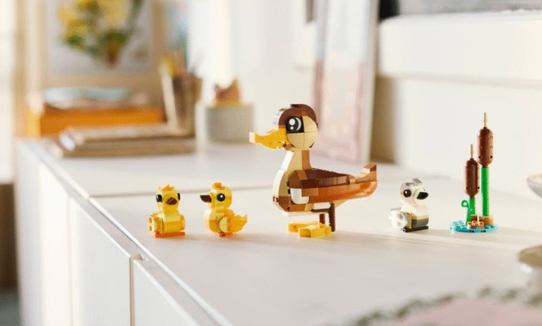 Бесплатни Лего коцкице за фебруар: Набавите љупки комплет Дуцк Фамили када потрошите 100 долара