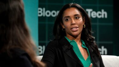 Бивша председница Ксбок-а Сара Бонд прекида тишину након изненадног изласка