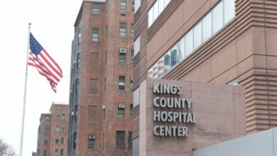 Два чувара ухапшена јер су спречили полицију њујоршке полиције да уђу у психијатријску болницу: извори Два чувара ухапшена јер су спречили полицију њујоршке полиције да уђу у психијатријску болницу: извори