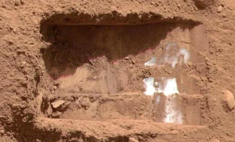 НАСА-ина студија открива да је древни живот могао преживети 50 милиона година у леду на Марсу