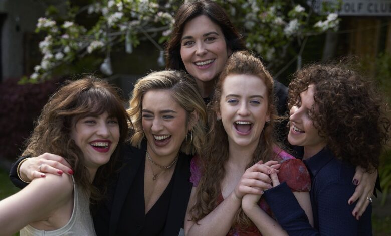 Рецензија ‘Тхе Валсх Систерс’: култне сестре Мариан Кеиес коначно имају ТВ серију коју заслужују