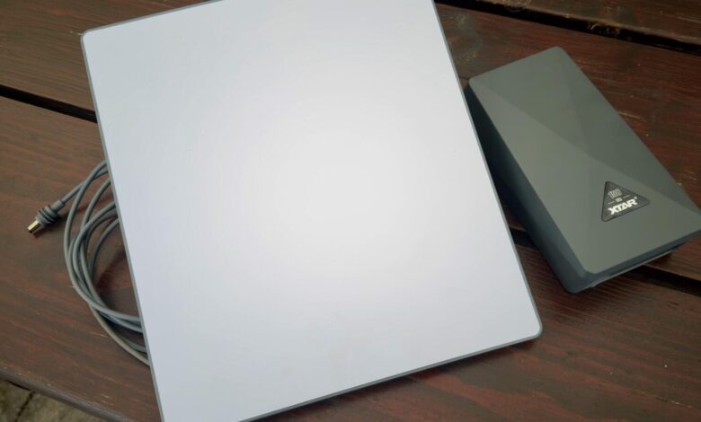 Желите Старлинк Мини ван мреже? Овај повер банк је држао моју на мрежи сатима