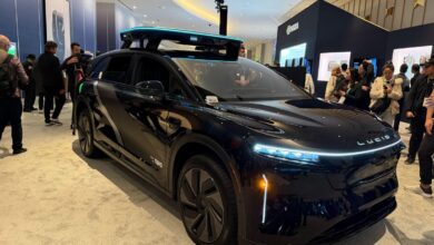 Убер има велике планове за много више роботакси и станица за пуњење електричних возила