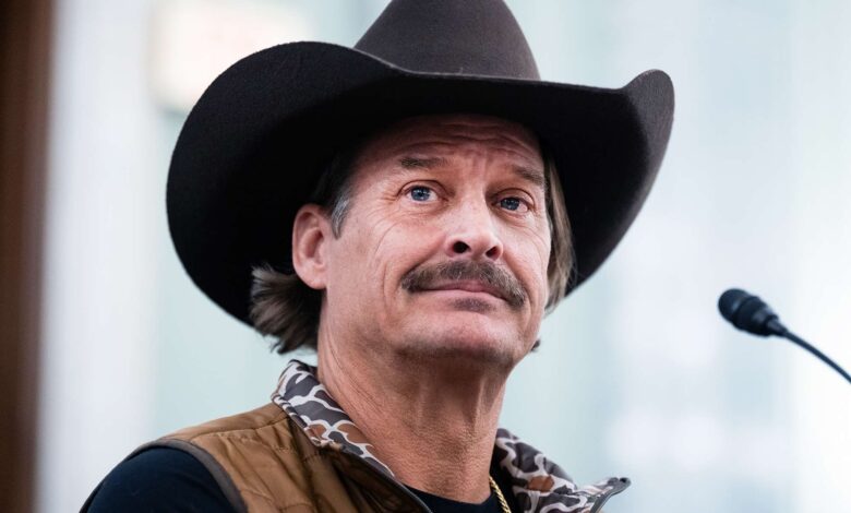 Кид Рок пориче да је синхронизовао усне током полувремене емисије Супер Бовл у Турнинг Поинт УСА