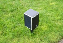 Овај соларни Блуетоотх звучник решио је мој највећи проблем са забавом у дворишту