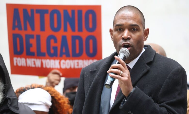 Гувернер Антонио Делгадо одустаје од понуде за гувернера