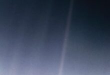 Бледоплава тачка 36 година касније: Земља у сунчевом зраку