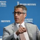 Одбор ЛА28 подржава Кејси Васерман након што је Епштајн поднео испитивање