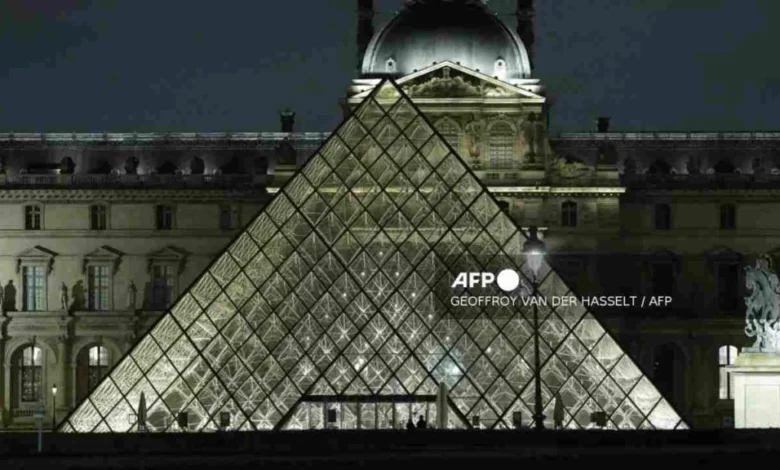 Председник музеја Лувр поднео оставку